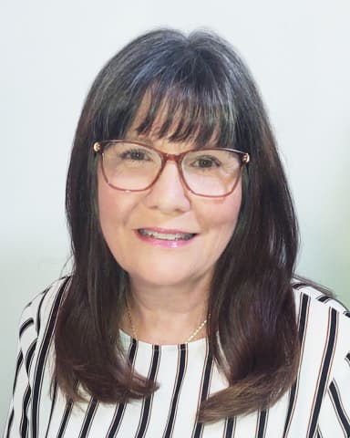 Valerie B. 講師
